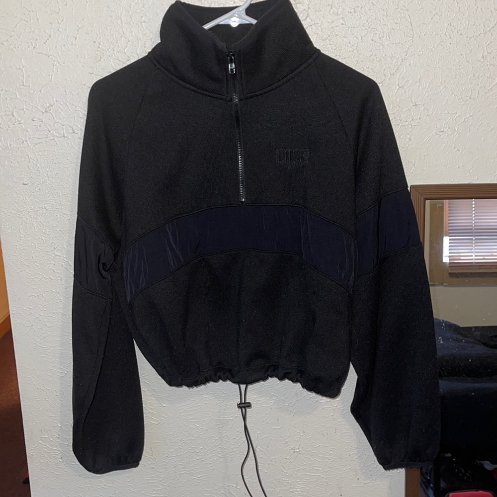 (Pink) Black pullover Crew Sweatshirt Size,XS.